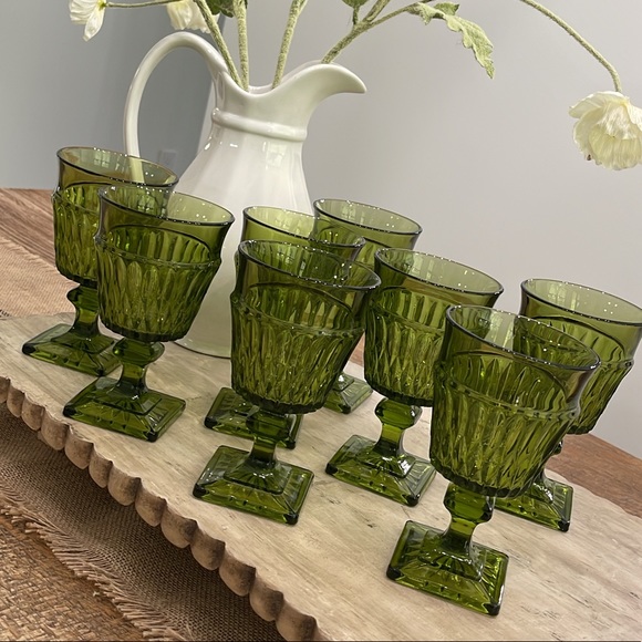 8 Vintage Avocado Green Mount Vernon Goblets - Picture 2 of 7